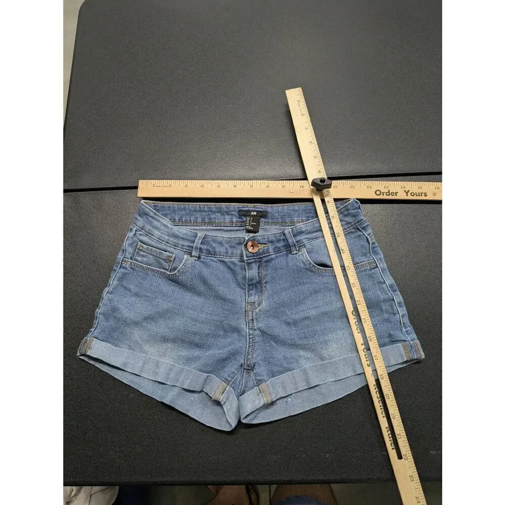 H&M Denim Shorts High Waisted Light Wash Size 2